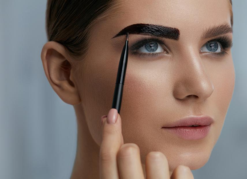 Pourquoi ne pas mettre du henné sur les sourcils ? Est-ce dangereux de se teindre les sourcils ? Comment enlever le henné au sourcil ? Quel henné pour les sourcils ?